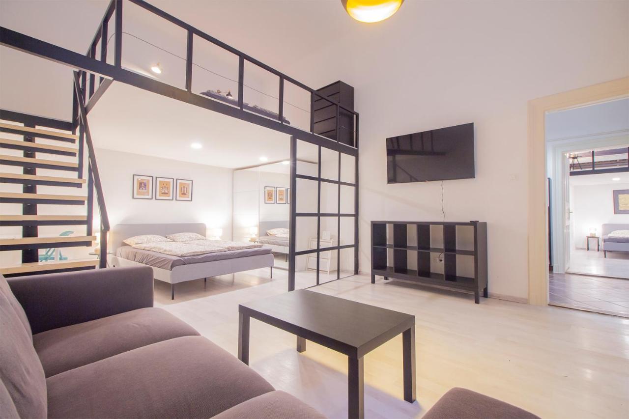 Industrial Double Loft Apartment Budapest Luaran gambar